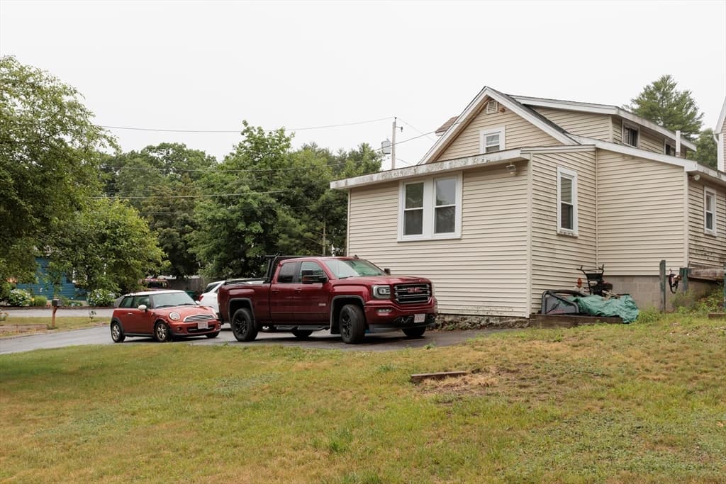10 Larsen Ln, Billerica MA 01862 photo 14