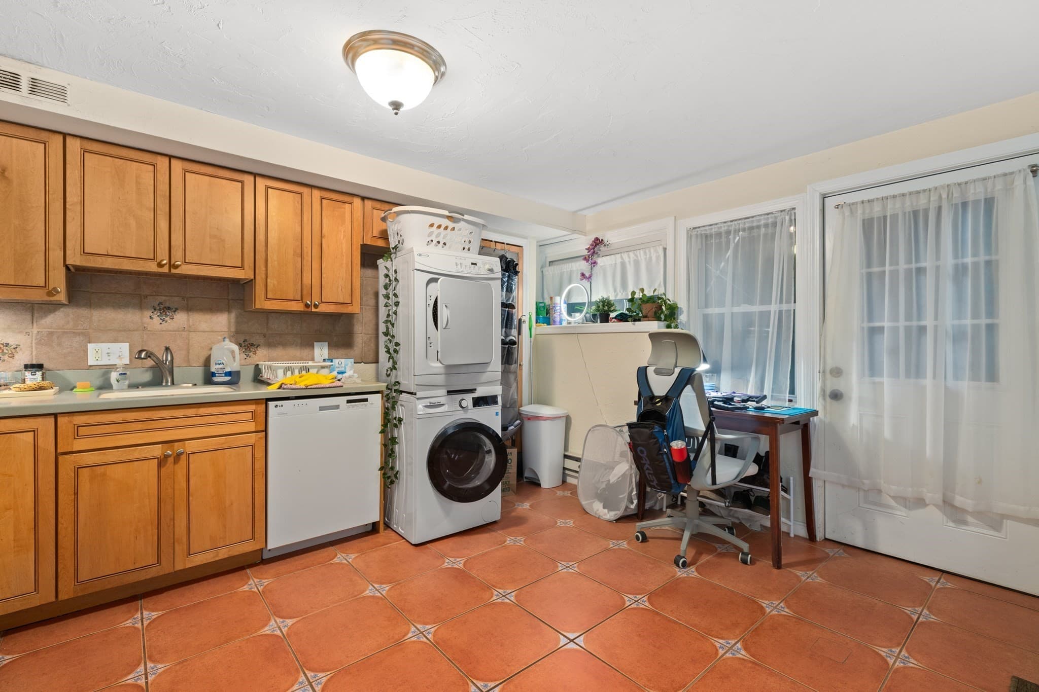 Single Family Residence at 22 Austin St, Boston MA 02129, Boston, photo 4 of 17