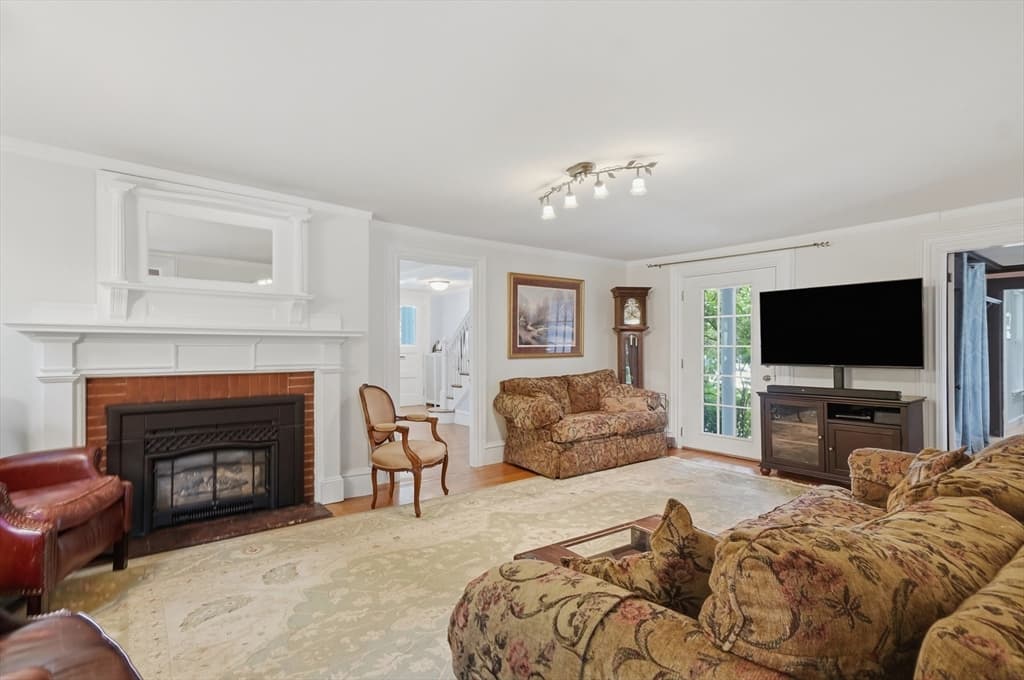 239 Fairmount Street, Lowell MA 01852 photo 6