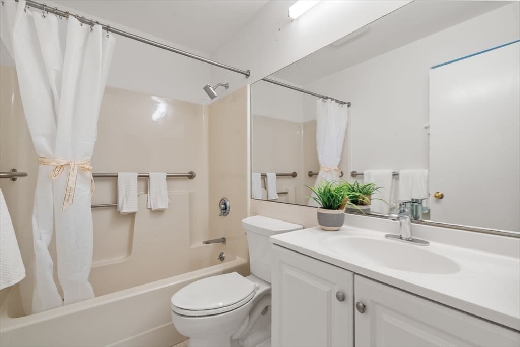 Condominium at 273 Cambridge Road # 205, Woburn MA 01801, Woburn, photo 16 of 34