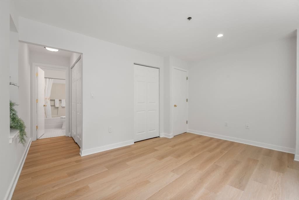 Condominium at 273 Cambridge Road # 205, Woburn MA 01801, Woburn, photo 15 of 34