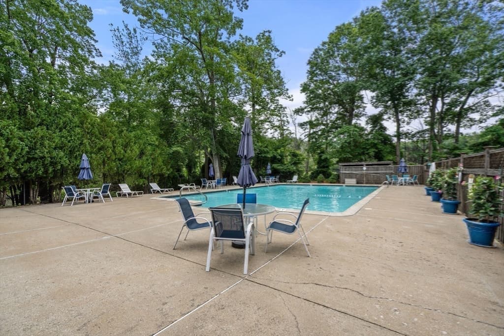 Condominium at 273 Cambridge Road # 205, Woburn MA 01801, Woburn, photo 31 of 34