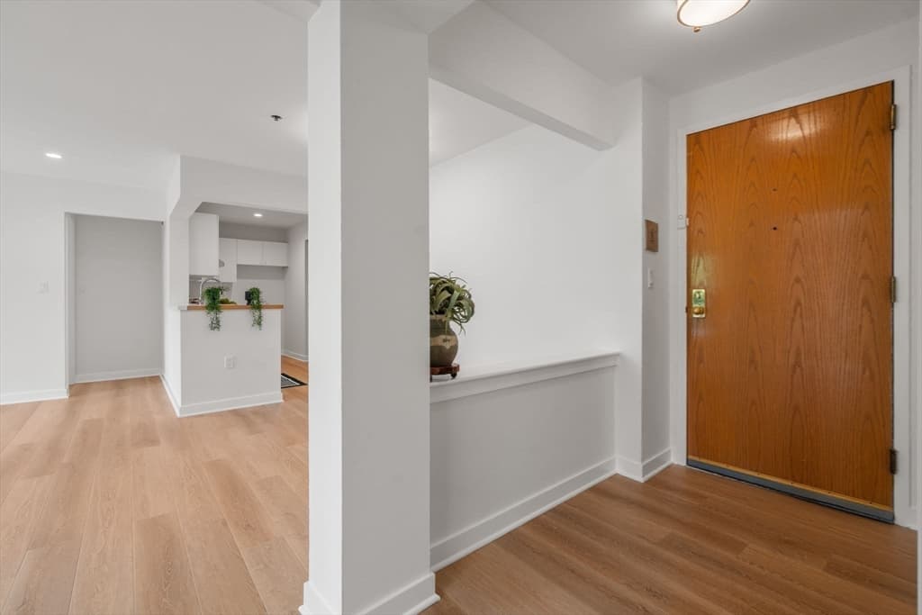 Condominium at 273 Cambridge Road # 205, Woburn MA 01801, Woburn, photo 4 of 34
