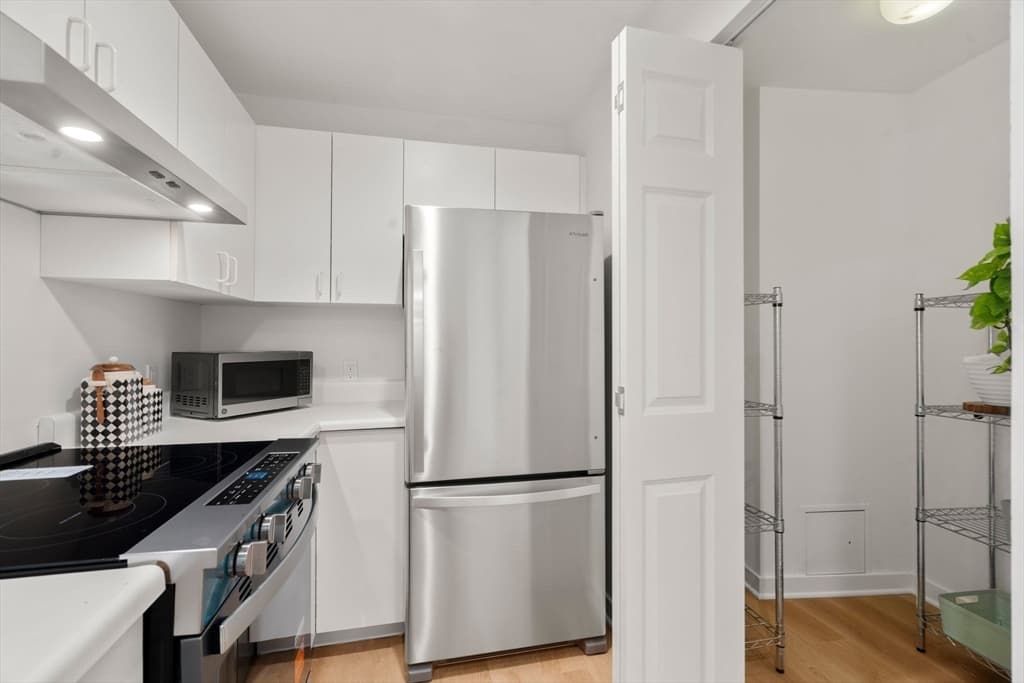 Condominium at 273 Cambridge Road # 205, Woburn MA 01801, Woburn, photo 8 of 34