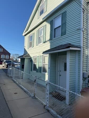 8-10 Cady St, Lowell MA 01852 photo 6