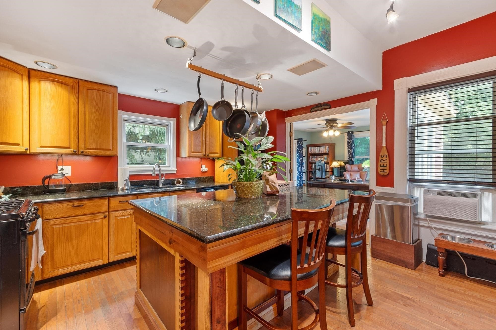 Single Family Residence at 192 Wentworth Ave, Lowell MA 01852, photo 10 of 38