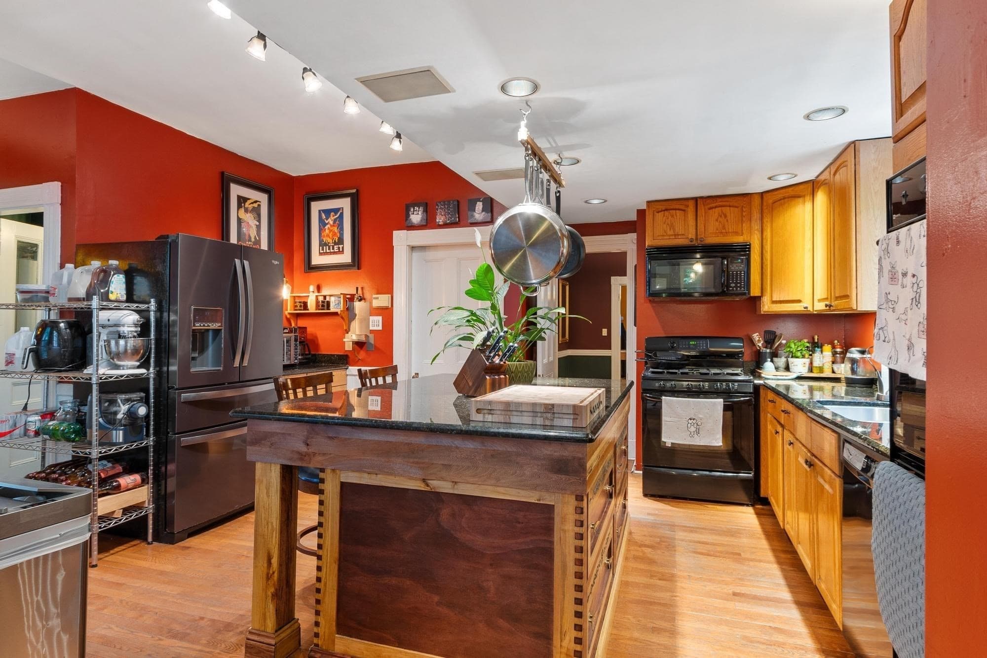 Single Family Residence at 192 Wentworth Ave, Lowell MA 01852, photo 11 of 38
