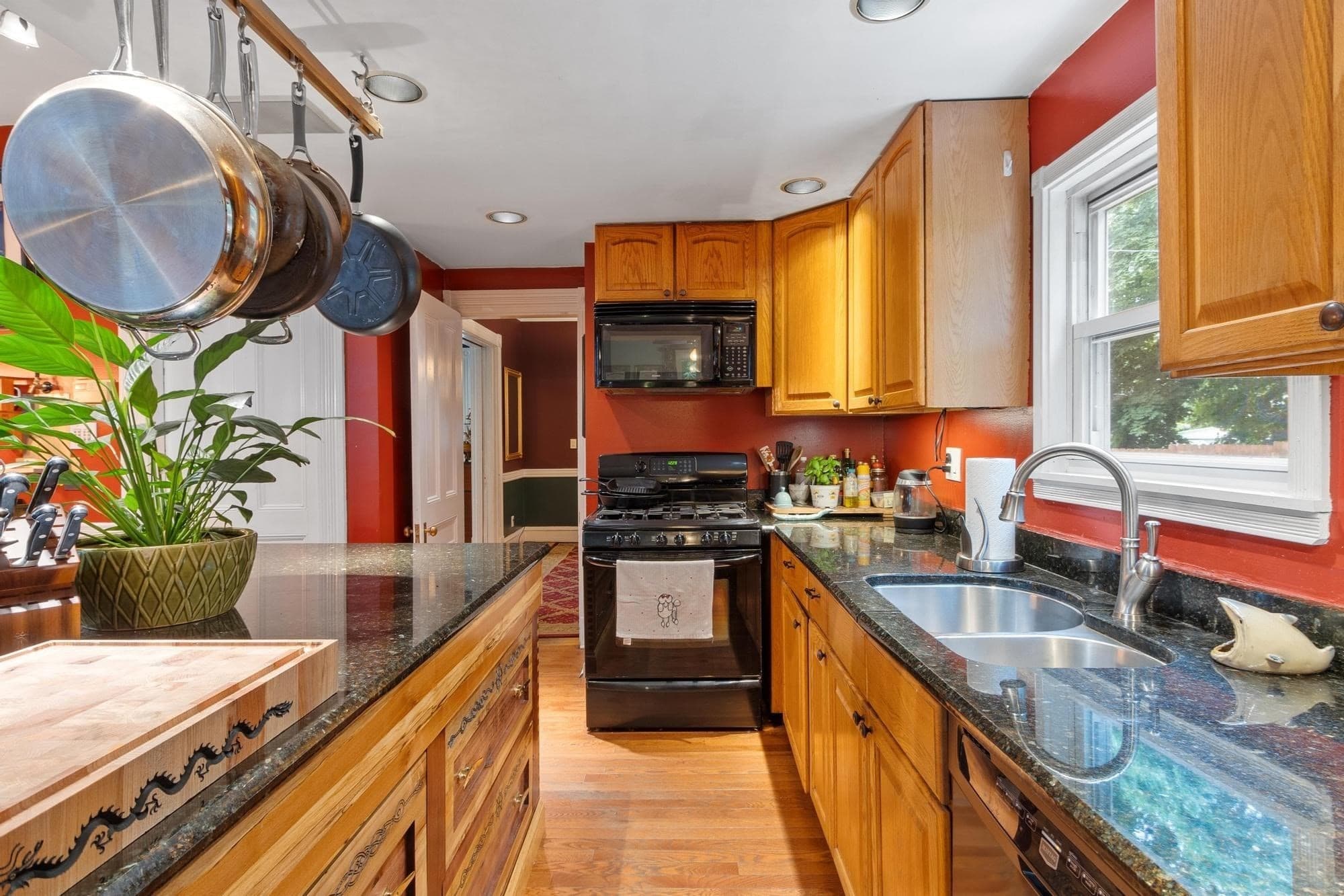 Single Family Residence at 192 Wentworth Ave, Lowell MA 01852, photo 8 of 38