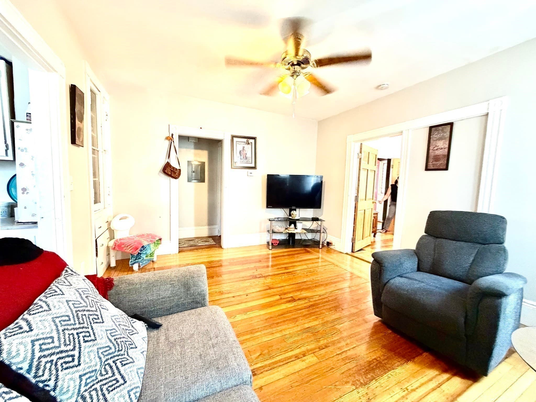 3 Family at 31-33 Hollingsworth St, Lynn MA 01902, Lynn, photo 17 of 40