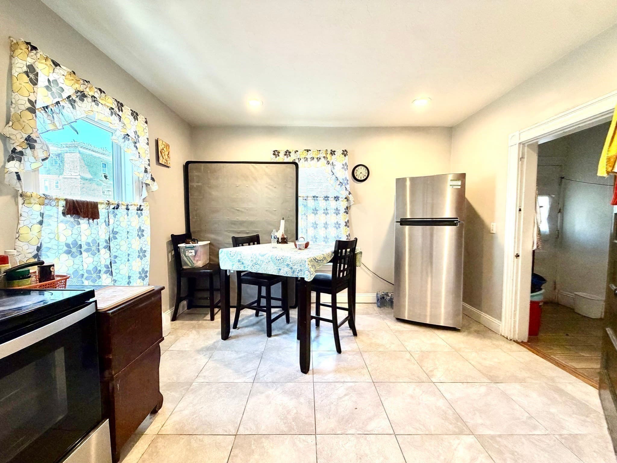 3 Family at 31-33 Hollingsworth St, Lynn MA 01902, Lynn, photo 16 of 40