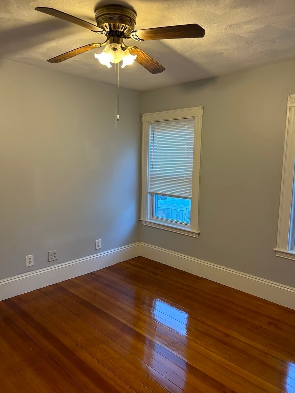 3 Family at 31-33 Hollingsworth St, Lynn MA 01902, Lynn, photo 32 of 40