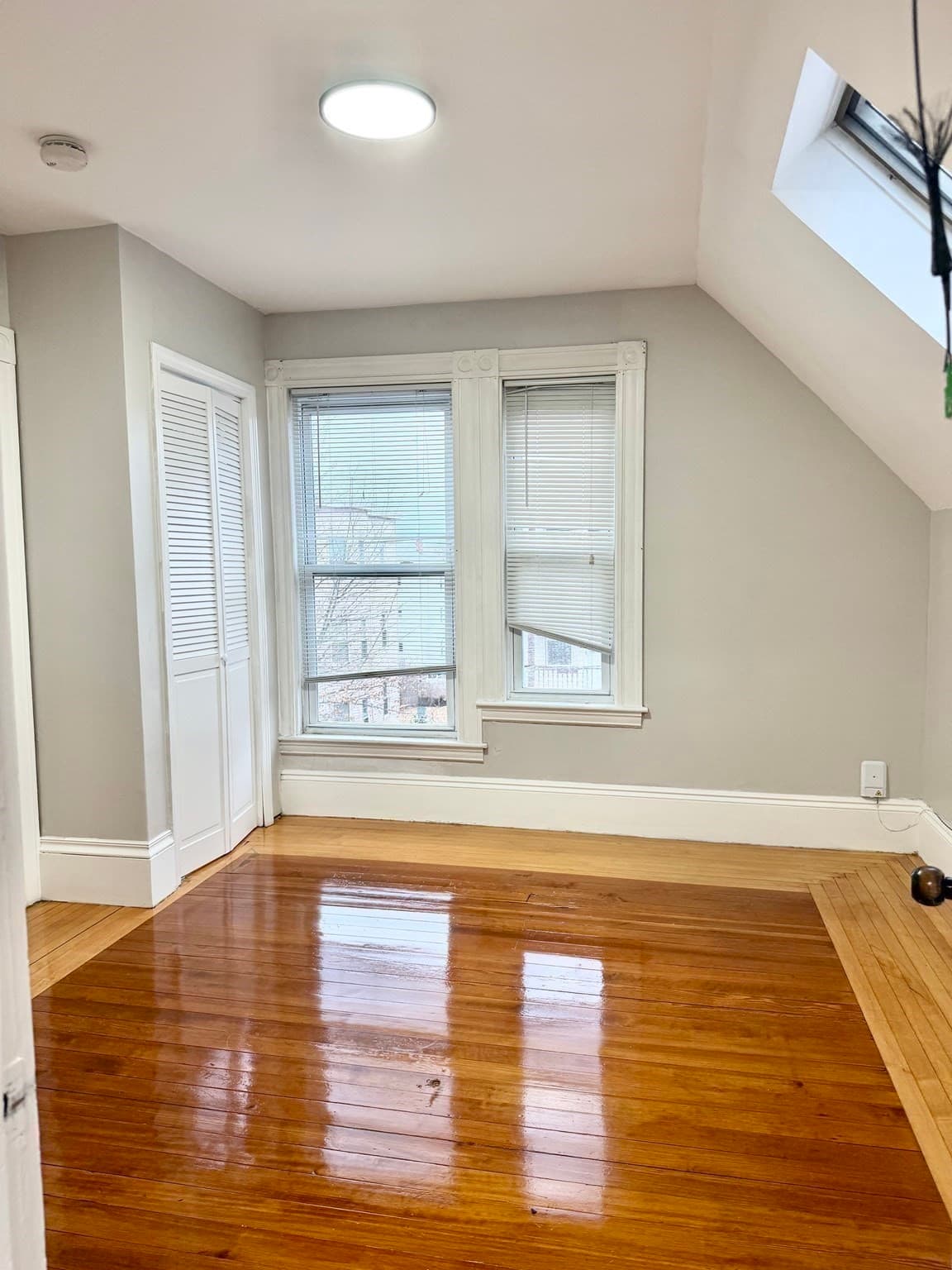 3 Family at 31-33 Hollingsworth St, Lynn MA 01902, Lynn, photo 10 of 40