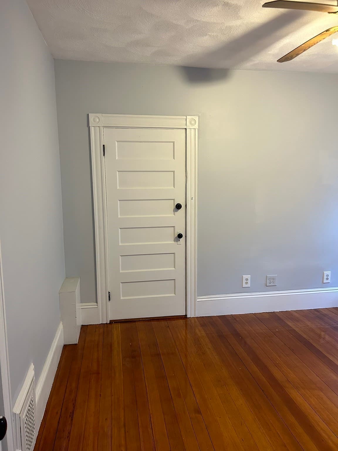 3 Family at 31-33 Hollingsworth St, Lynn MA 01902, Lynn, photo 33 of 40