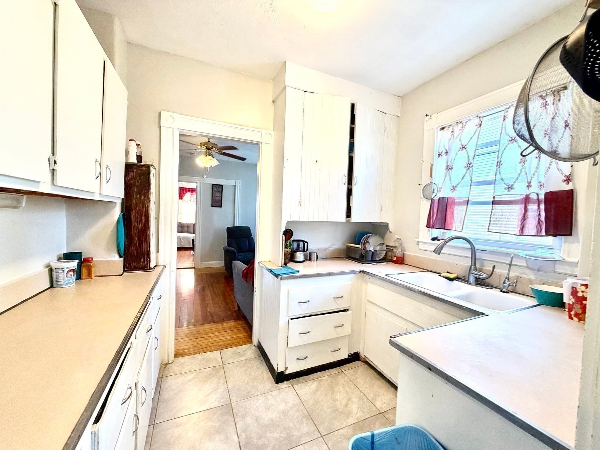 3 Family at 31-33 Hollingsworth St, Lynn MA 01902, Lynn, photo 15 of 40