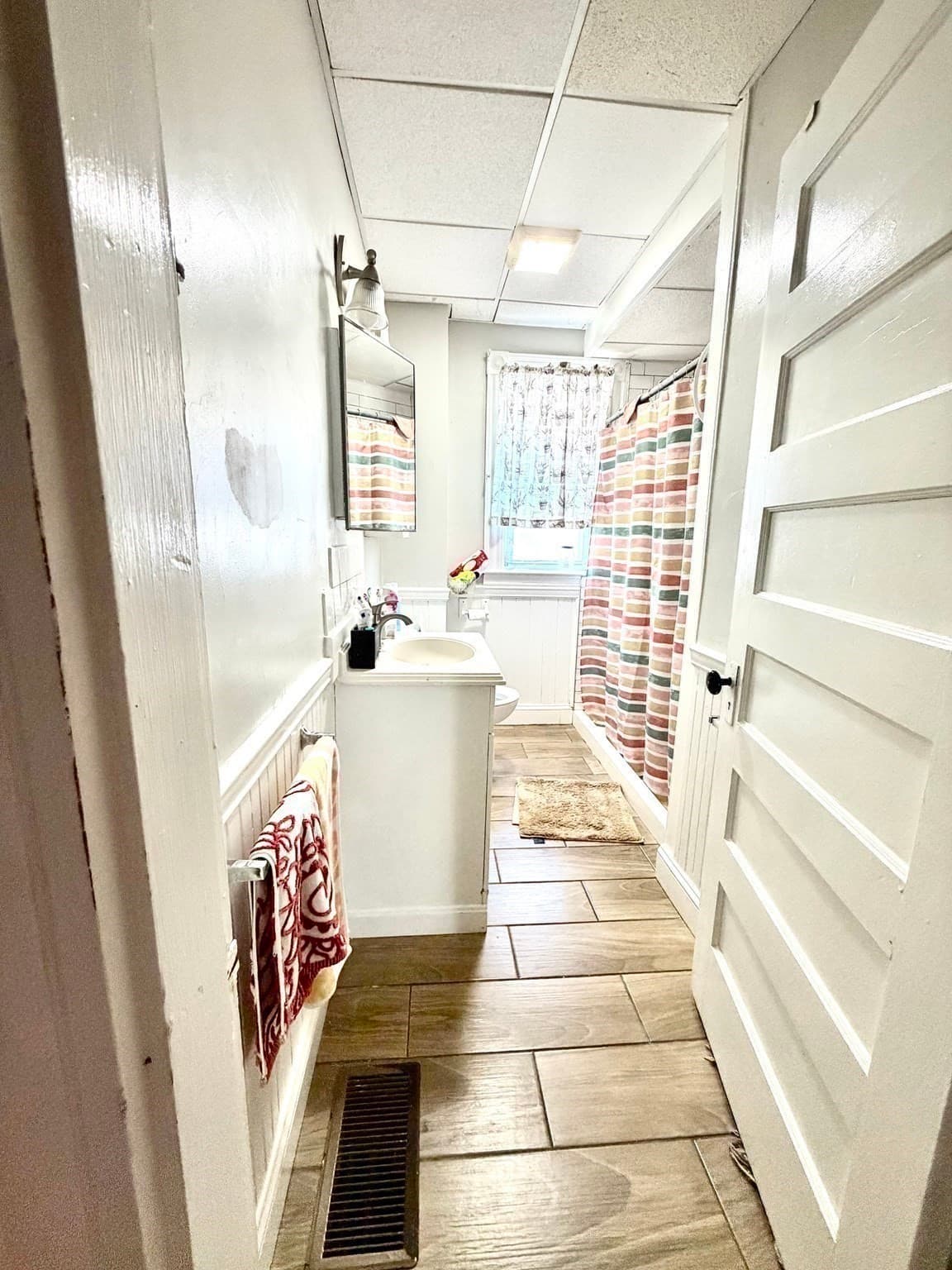 3 Family at 31-33 Hollingsworth St, Lynn MA 01902, Lynn, photo 19 of 40