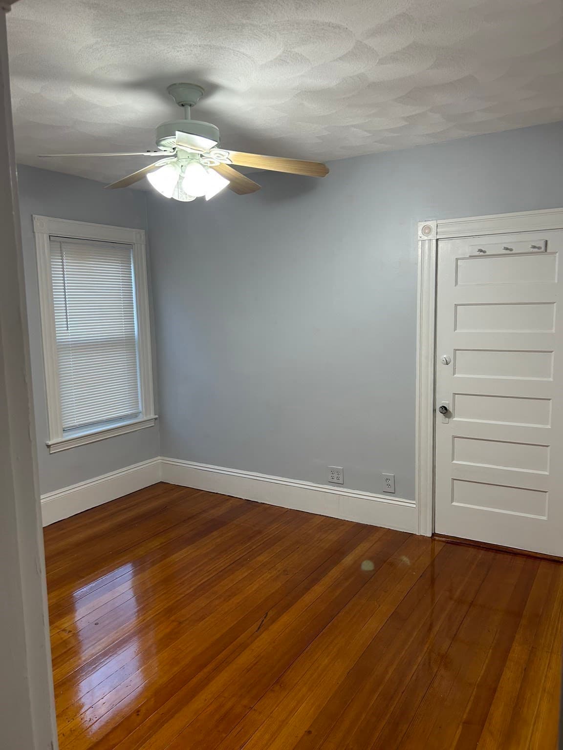 3 Family at 31-33 Hollingsworth St, Lynn MA 01902, Lynn, photo 31 of 40
