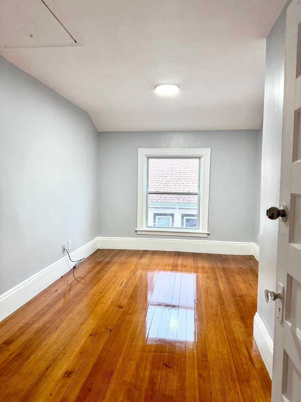 3 Family at 31-33 Hollingsworth St, Lynn MA 01902, Lynn, photo 8 of 40