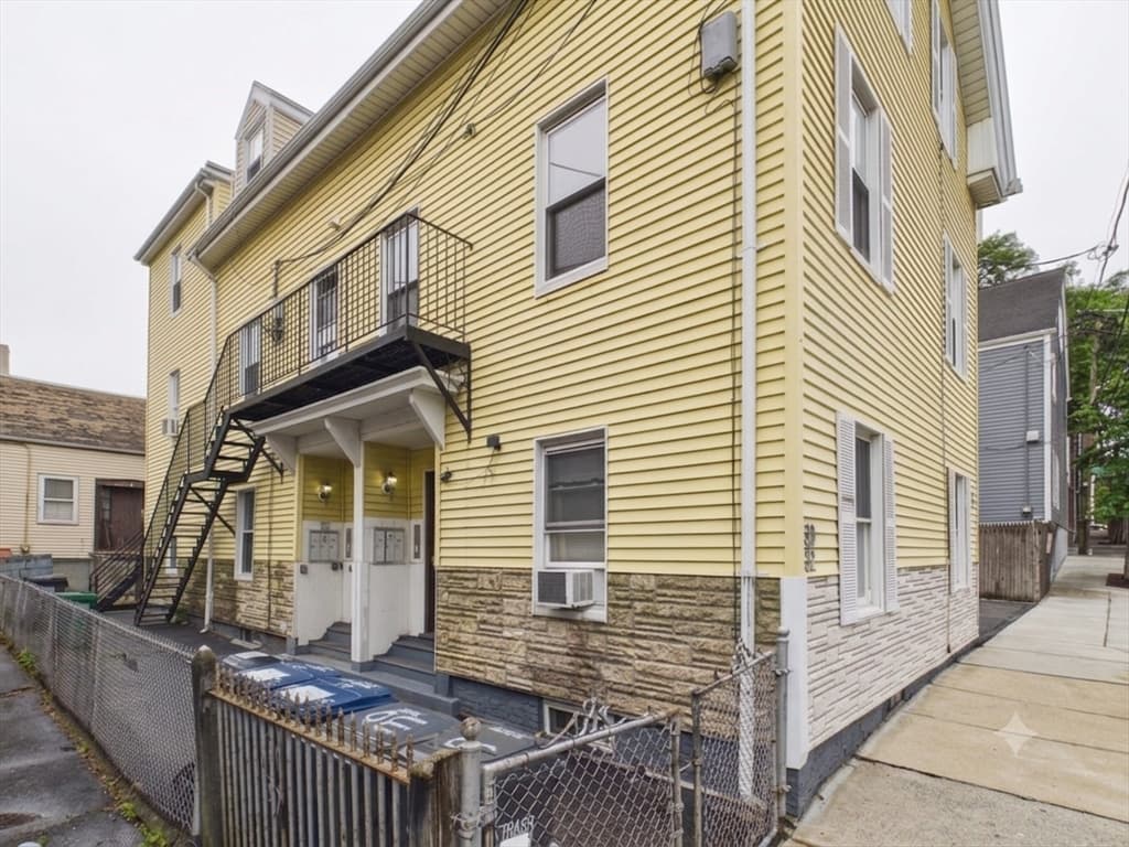 Condominium at 32 Sciarappa St # 2, Cambridge MA 02141, photo 18 of 19