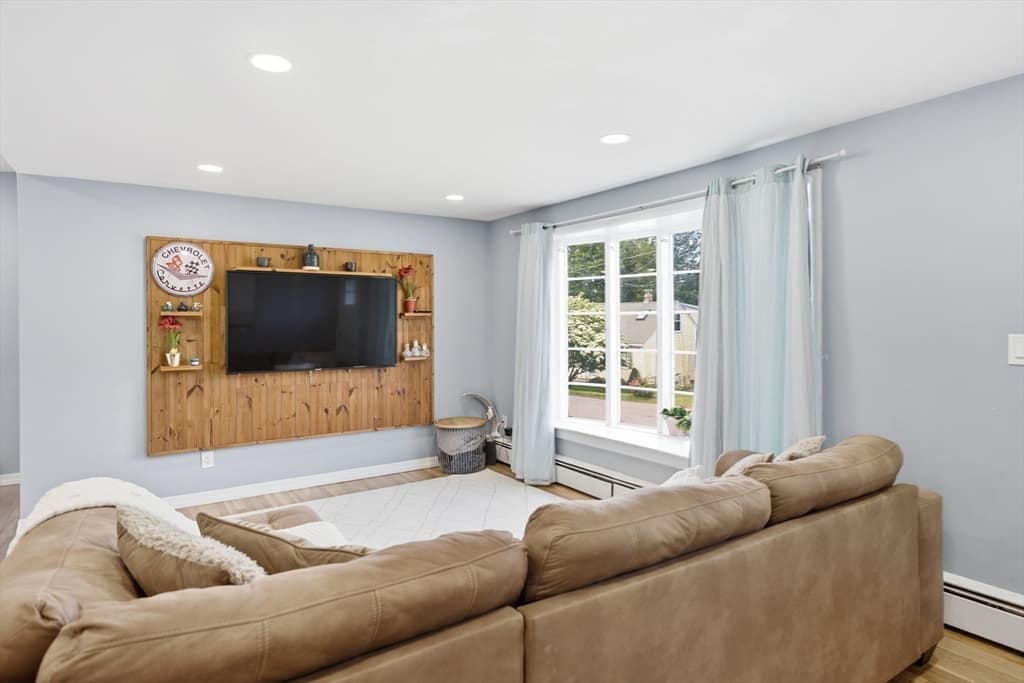 91 Bunkerhill Pkwy, West Boylston MA 01583 photo 9