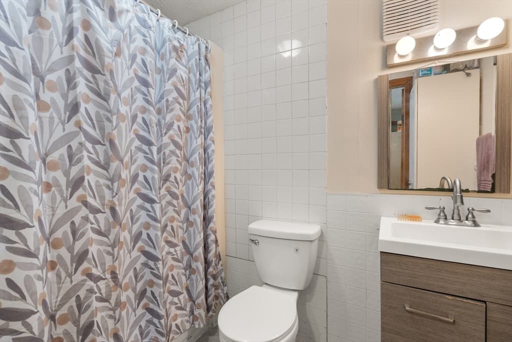 Single Family Residence at 24 Hathaway St, Lynn MA 01905, photo 6 of 16
