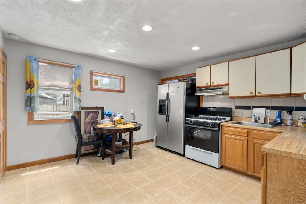 Single Family Residence at 24 Hathaway St, Lynn MA 01905, photo 4 of 16