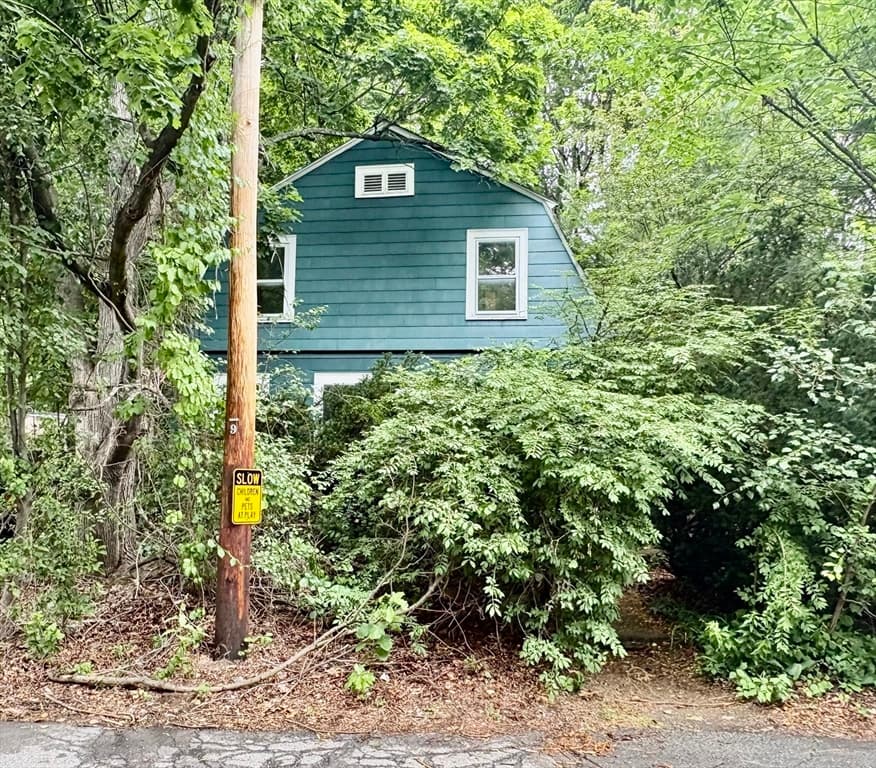 Single Family Residence at 51 Damon Street, Concord MA 01742, Concord, photo 2 of 7