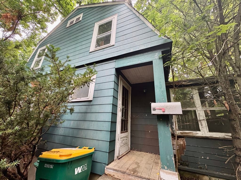Single Family Residence at 51 Damon Street, Concord MA 01742, Concord, photo 3 of 7
