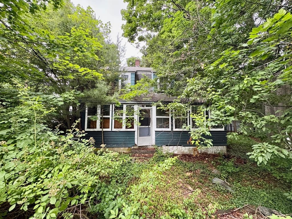 Single Family Residence at 51 Damon Street, Concord MA 01742, Concord, photo 5 of 7