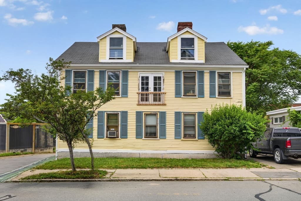 328-330 Cabot St, Beverly MA 01915