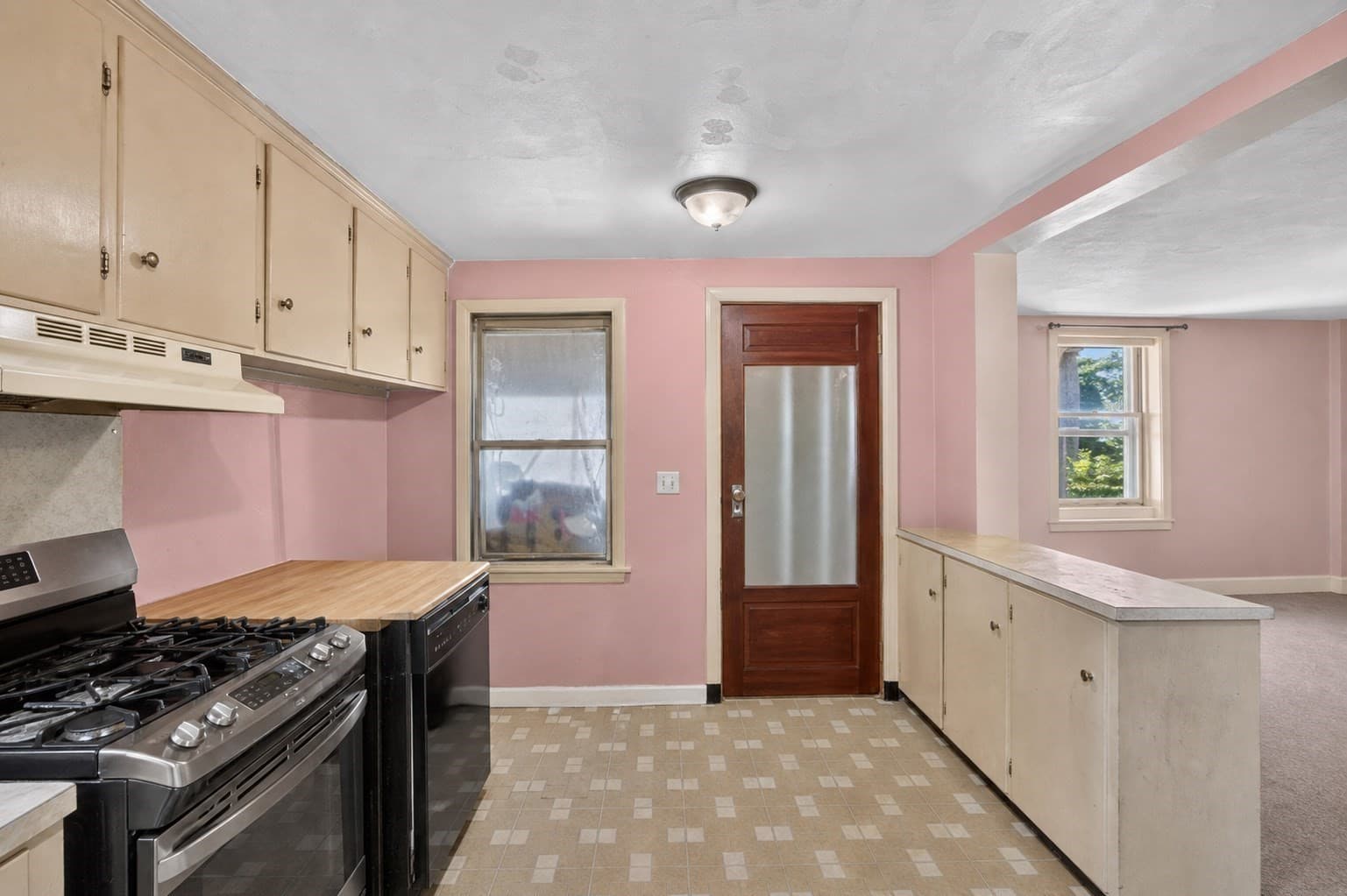4 Family at 328-330 Cabot St, Beverly MA 01915, Beverly, photo 9 of 33