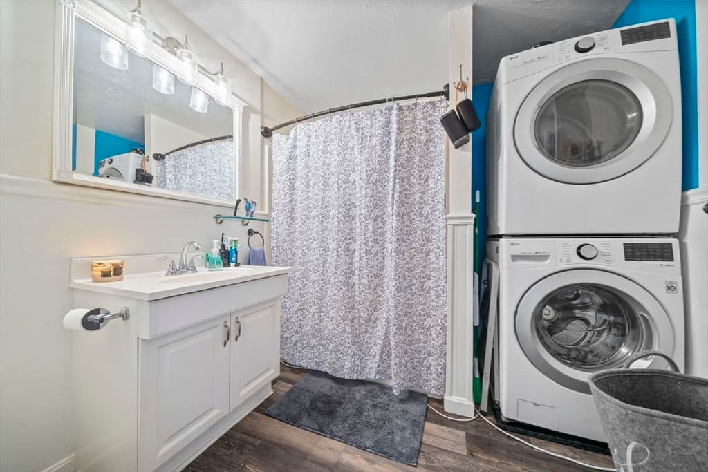 18 Bolton Pl, Bridgewater MA 02324 photo 7