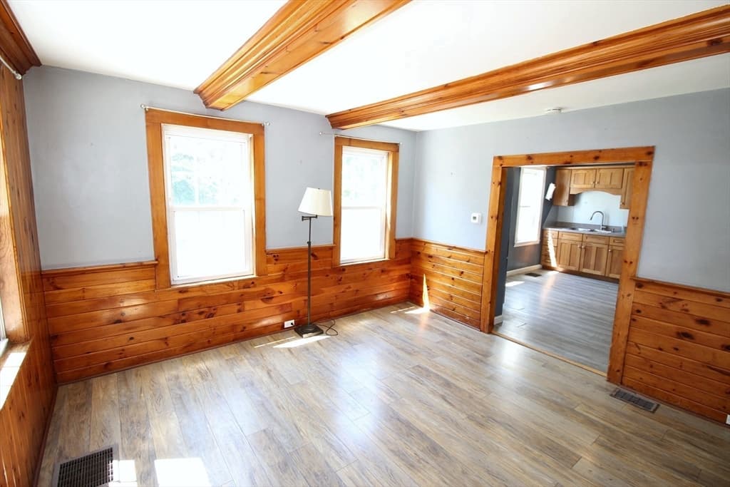18 Bolton Pl, Bridgewater MA 02324 photo 3