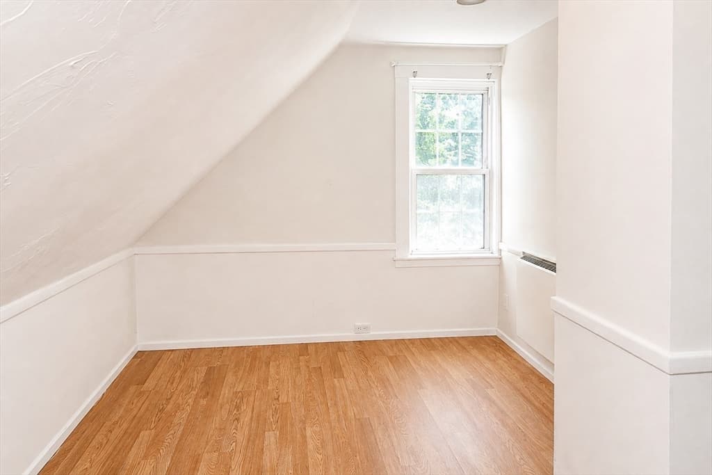 18 Bolton Pl, Bridgewater MA 02324 photo 8