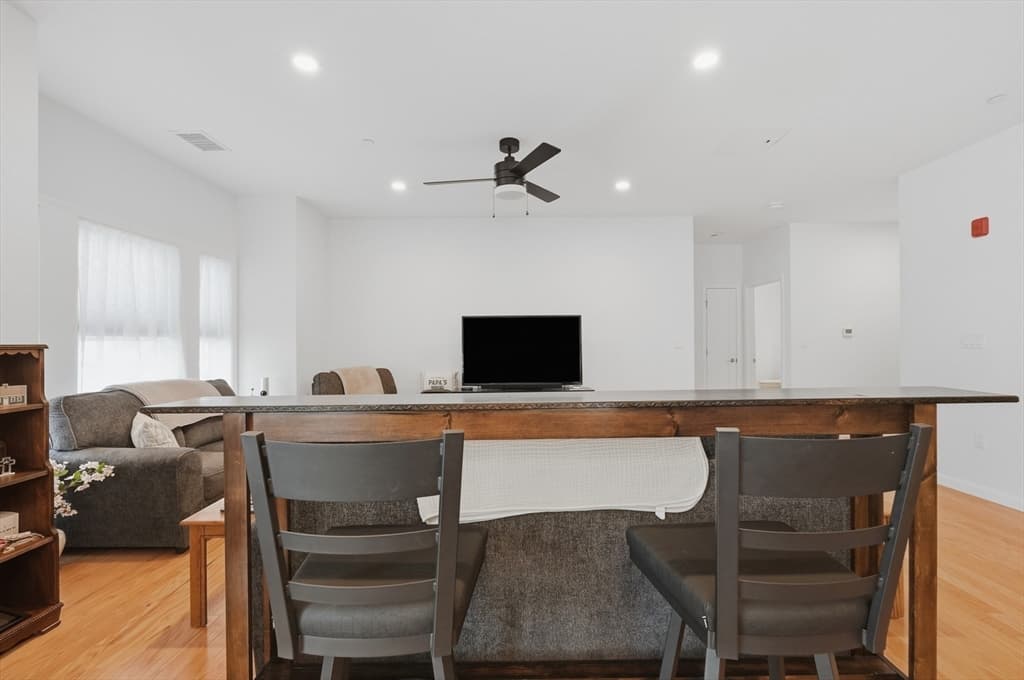 Condominium at 266 Monponsett # 1109, Halifax MA 02338, Halifax, photo 12 of 37