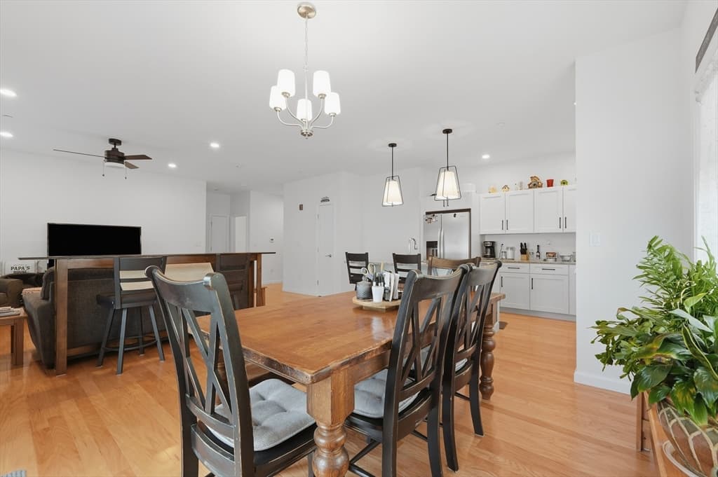 Condominium at 266 Monponsett # 1109, Halifax MA 02338, Halifax, photo 3 of 37