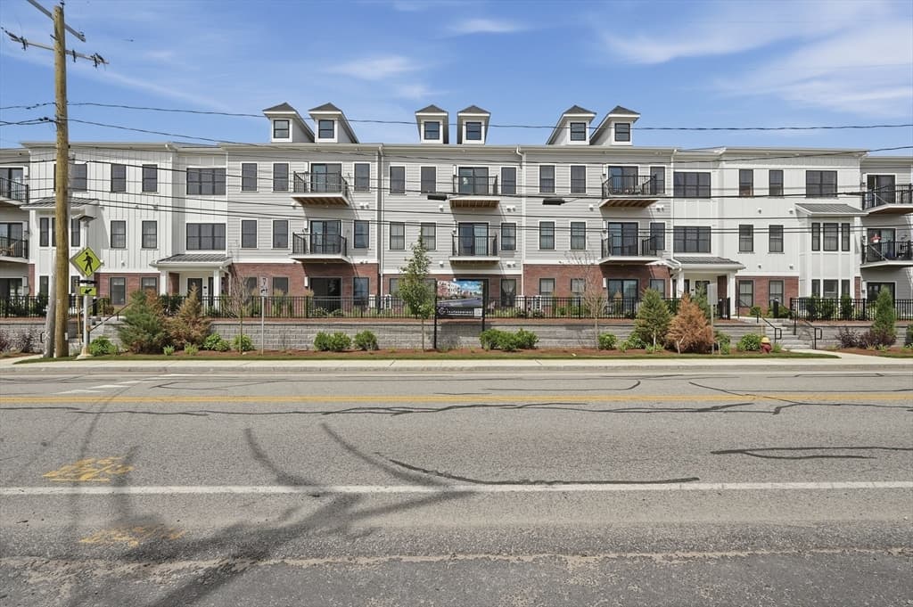 Condominium at 266 Monponsett # 1109, Halifax MA 02338, Halifax, photo 36 of 37