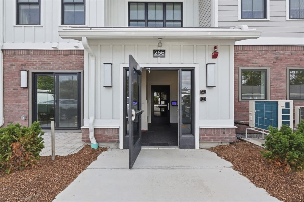 Condominium at 266 Monponsett # 1109, Halifax MA 02338, Halifax, photo 31 of 37