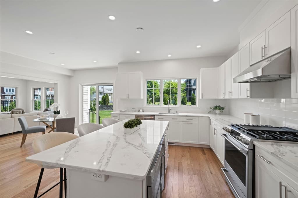 Single Family Residence at 712 Washington, Boston MA 02135, photo 5 of 31
