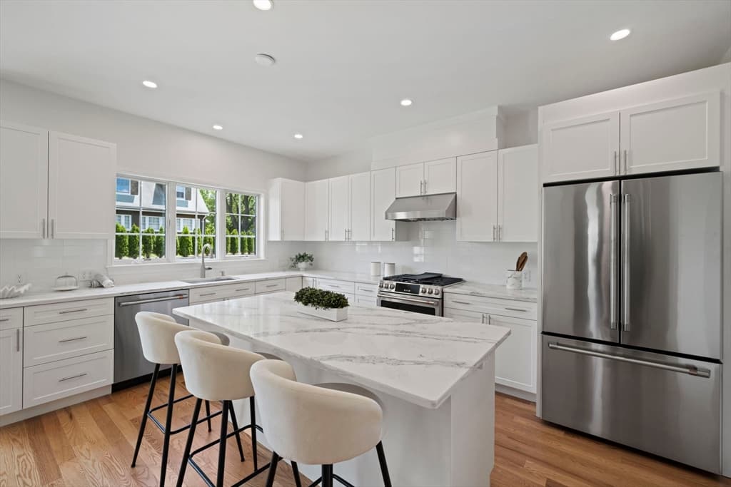 Single Family Residence at 712 Washington, Boston MA 02135, photo 9 of 31
