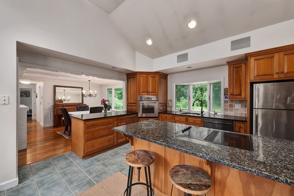 Single Family Residence at 2 Pinehurst Dr, Boxford MA 01921, Boxford, photo 2 of 20