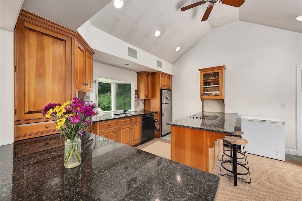 Single Family Residence at 2 Pinehurst Dr, Boxford MA 01921, Boxford, photo 3 of 20