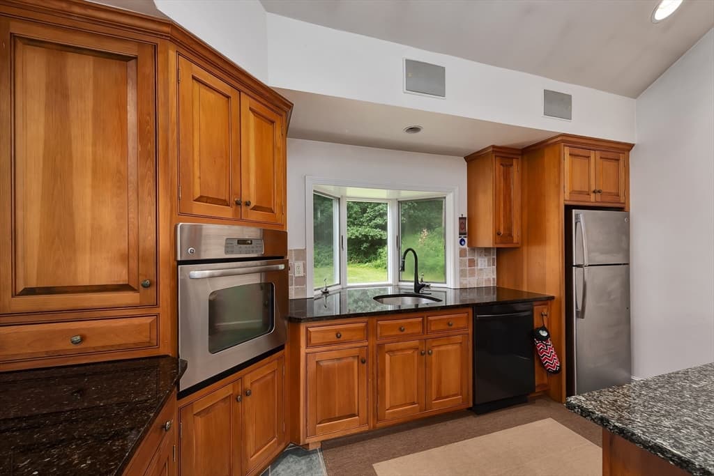 Single Family Residence at 2 Pinehurst Dr, Boxford MA 01921, Boxford, photo 4 of 20