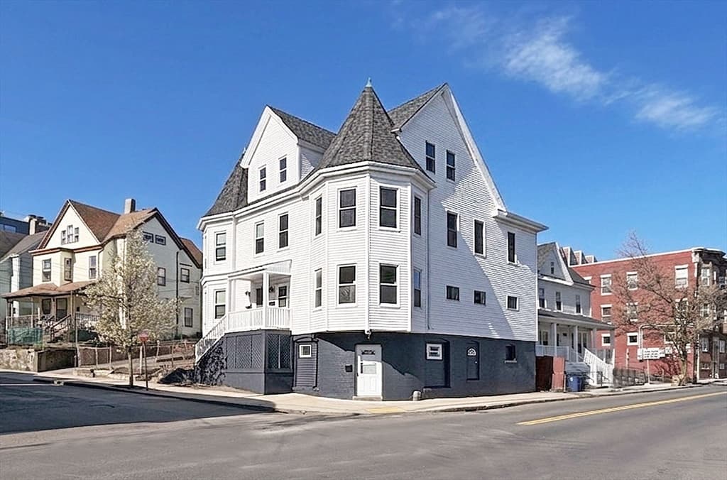 Condominium at 599 Beach St # 1, Revere MA 02151, Revere, photo 12 of 13