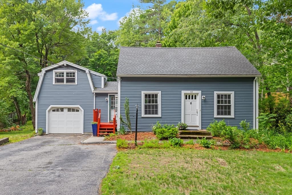 Single Family Residence at 43 Brennan Way, Holden MA 01520, photo 2 of 30