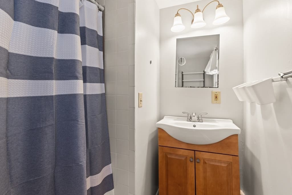 Single Family Residence at 43 Brennan Way, Holden MA 01520, photo 21 of 30