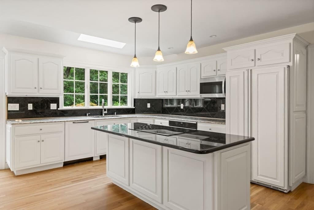6 Old Harry Rd, Southborough MA 01772 photo 13