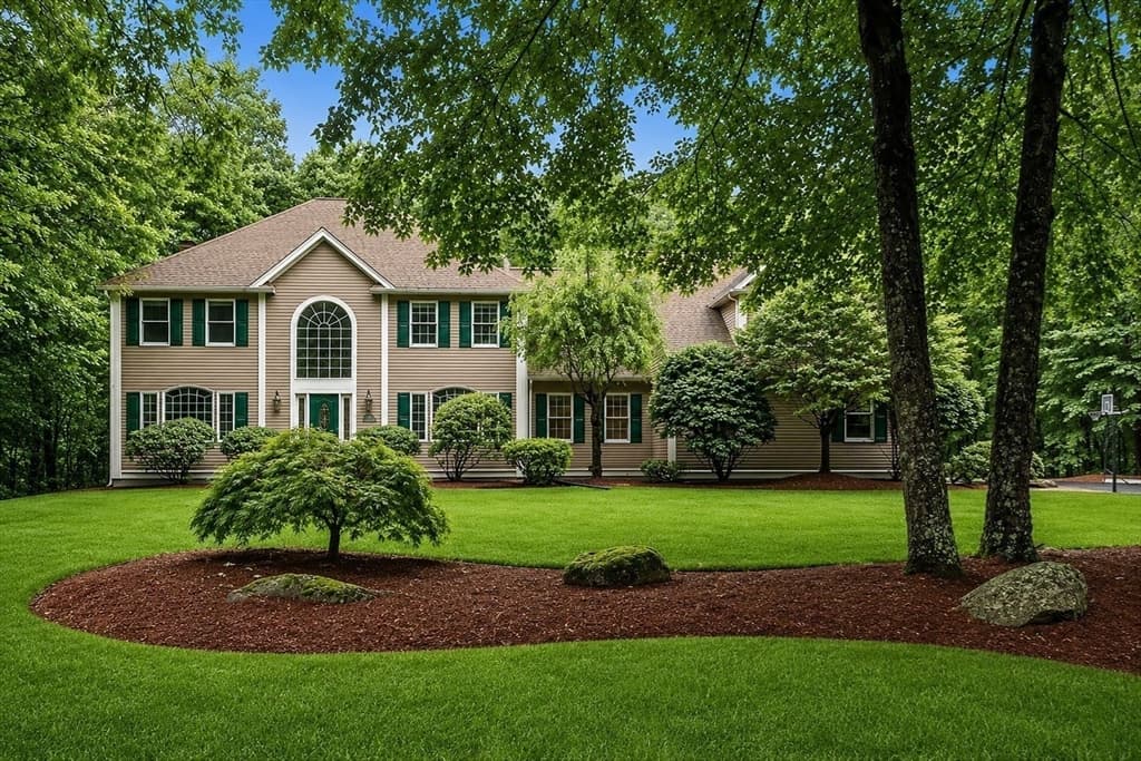 6 Old Harry Rd, Southborough MA 01772