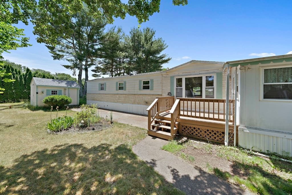 6 Northway, Taunton MA 02780