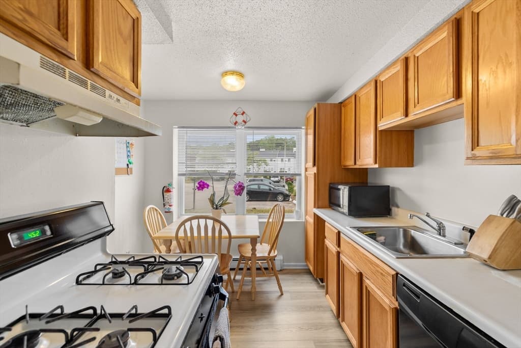 Single Family Residence at 32 Pine Valley Dr # 50A, Falmouth MA 02556, Falmouth, photo 4 of 20