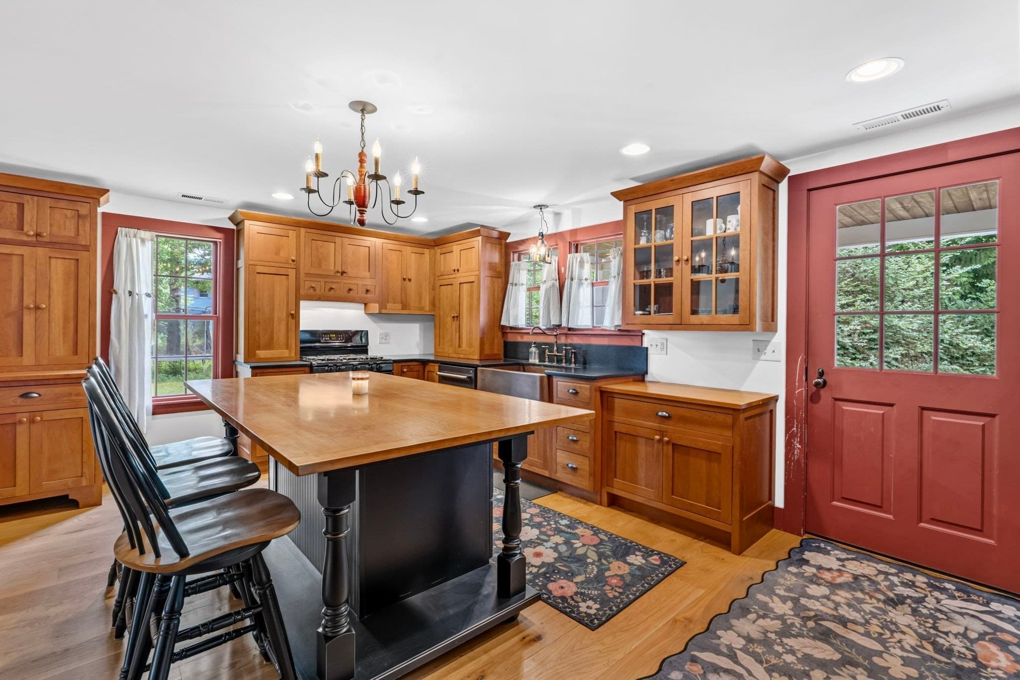 Single Family Residence at 392 Greenfield Rd, Deerfield MA 01342, Deerfield, photo 7 of 42